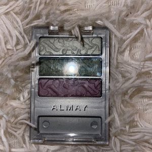 Almay- intense I-color